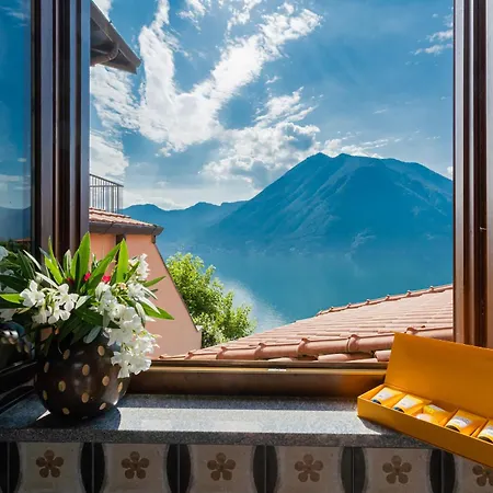 Castello With Jacuzzi & Priceless View By Rent Villa Argegno