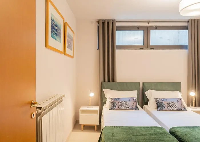 Villa Castello With Jacuzzi & Priceless View By Rent *