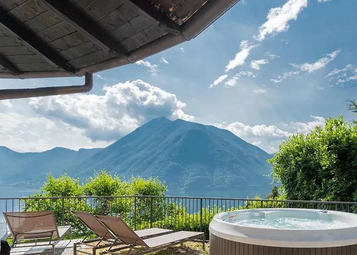 Castello With Jacuzzi & Priceless View By Rent * Argegno