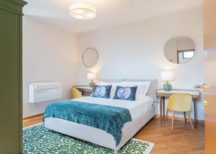 Castello With Jacuzzi & Priceless View By Rent