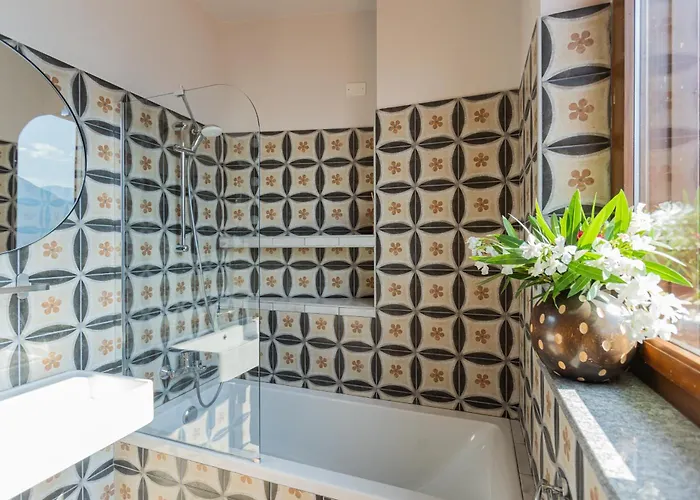 Castello With Jacuzzi & Priceless View By Rent Villa