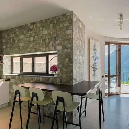 Castello With Jacuzzi & Priceless View By Rent * Argegno