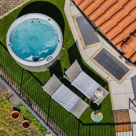 Villa Castello With Jacuzzi & Priceless View By Rent