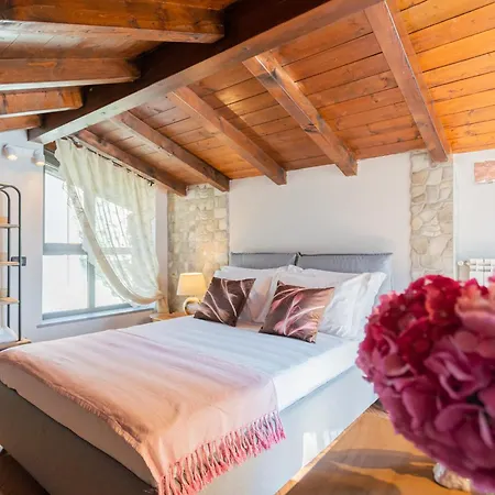 Castello With Jacuzzi & Priceless View By Rent Villa *